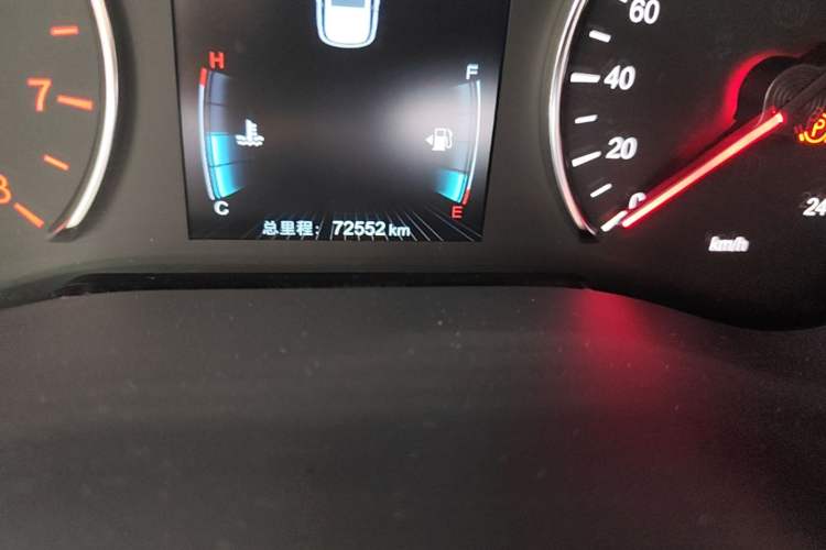 Used BYD Song MAX 2021 Upgraded Model 1.5T Automatic Flagship Version with 6 Seats Odometer Close Up