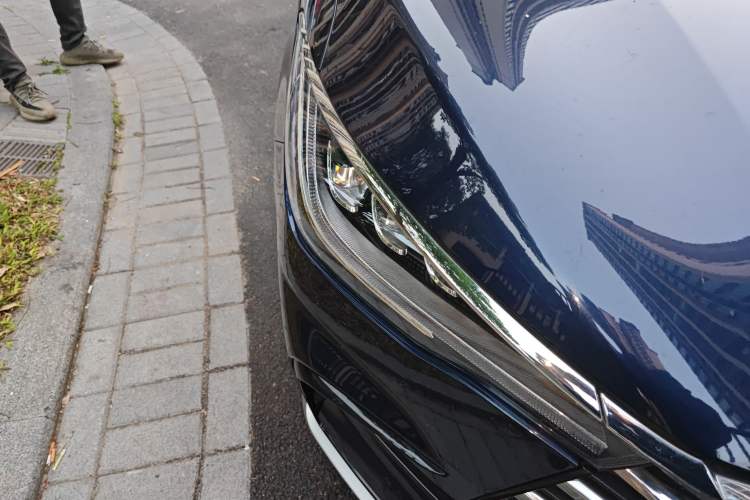 Used BYD Song MAX 2021 Upgraded Model 1.5T Automatic Luxury 7-Seater Right Front Headlight
