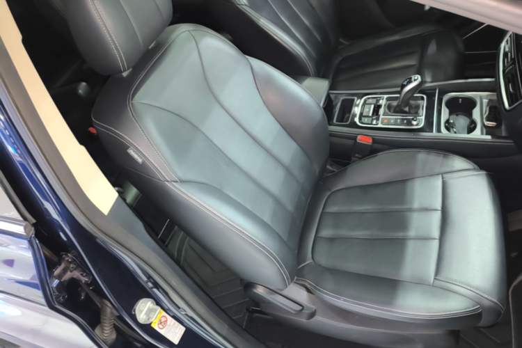Used BYD Song MAX 2021 Upgraded Model 1.5T Automatic Luxury 6-Seater Right Front Seat