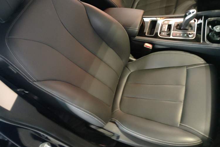 Used BYD Song MAX 2021 Upgraded Model 1.5T Automatic Luxury 7-Seater Right Front Seat