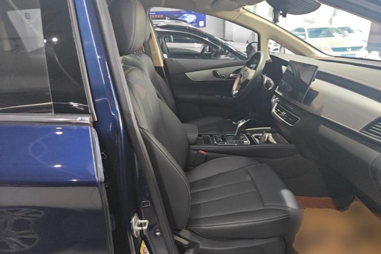 Used BYD Song MAX 2021 Upgraded Model 1.5T Automatic Flagship 7-Seater Right Front Seat