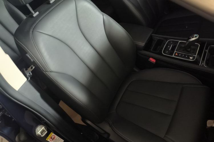 Used BYD Song MAX 2021 Upgraded Model 1.5T Automatic Luxury 6-Seater Right Front Seat