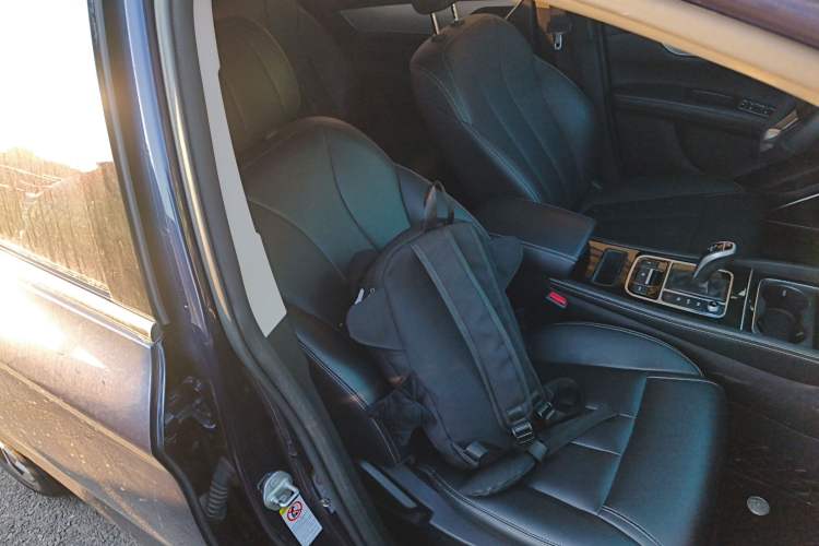Used BYD Song MAX 2021 Upgraded Model 1.5T Automatic Luxury 6-Seater Right Front Seat