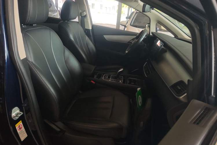 Used BYD Song MAX 2021 Upgraded Model 1.5T Automatic Luxury 7-Seater Right Front Seat