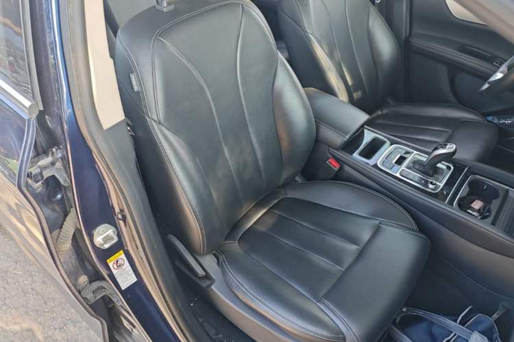 Used BYD Song MAX 2021 Upgraded Model 1.5T Automatic Luxury 7-Seater Right Front Seat