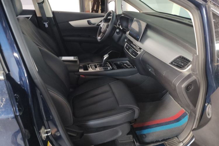 Used BYD Song MAX 2021 Upgraded Model 1.5T Automatic Prestige 7-Seater Right Front Seat