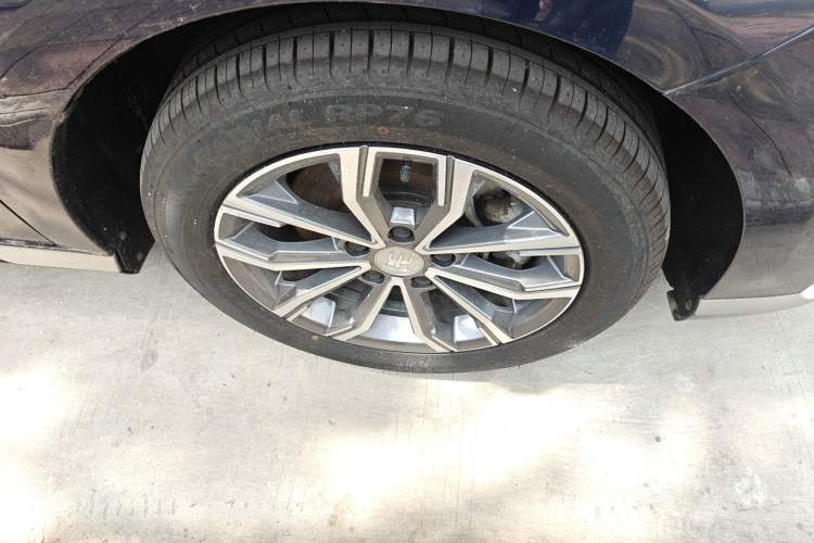 Used BYD Song MAX 2021 Upgraded Model 1.5T Automatic Prestige 7-Seater Right Front Wheel Hub