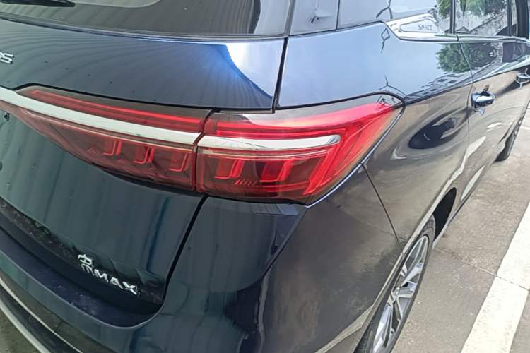 Used BYD Song MAX 2021 Upgraded Model 1.5T Automatic Prestige 7-Seater Right Rear Taillight