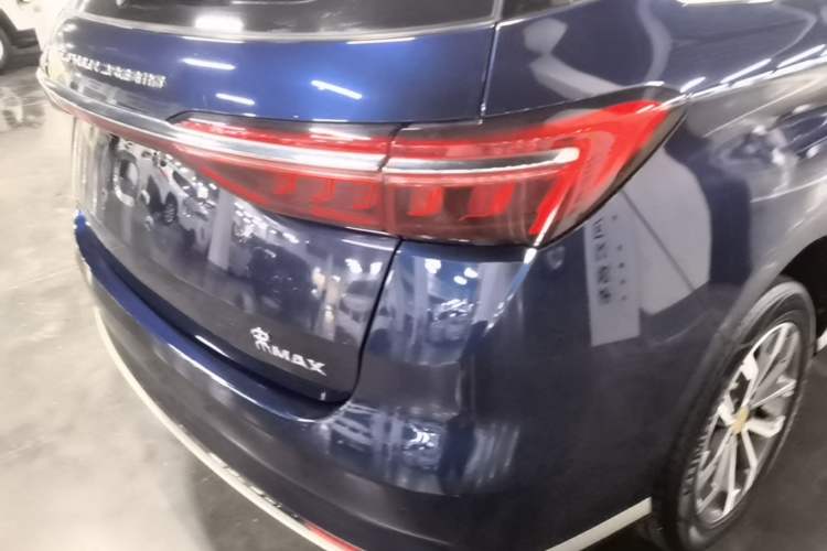 Used BYD Song MAX 2021 Upgraded Model 1.5T Automatic Luxury 7-Seater Right Rear Taillight