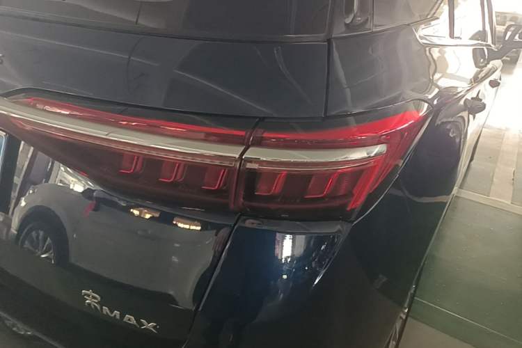 Used BYD Song MAX 2021 Upgraded Model 1.5T Automatic Prestige 6-Seater Right Rear Taillight