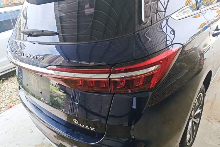 Used BYD Song MAX 2021 Upgraded Model 1.5T Automatic Luxury 6-Seater Right Rear Taillight