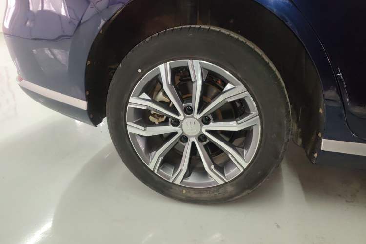 Used BYD Song MAX 2021 Upgraded Model 1.5T Automatic Luxury 7-Seater Right Rear Wheel Hub