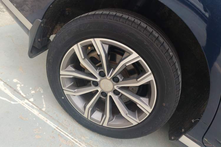Used BYD Song MAX 2021 Upgraded Model 1.5T Automatic Luxury 6-Seater Right Rear Wheel Hub