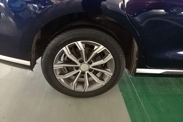 Used BYD Song MAX 2021 Upgraded Model 1.5T Automatic Prestige 6-Seater Right Rear Wheel Hub