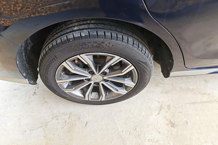 Used BYD Song MAX 2021 Upgraded Model 1.5T Automatic Luxury 6-Seater Right Rear Wheel Hub