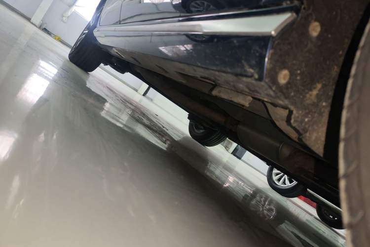 Used BYD Song MAX 2021 Upgraded Model 1.5T Automatic Luxury 7-Seater Right Side Sill