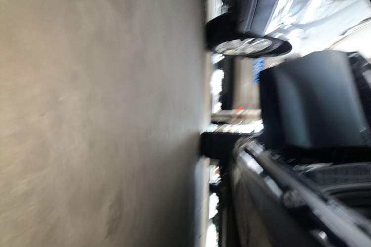 Used BYD Song MAX 2021 Upgraded Model 1.5T Automatic Luxury 6-Seater Right Side Sill