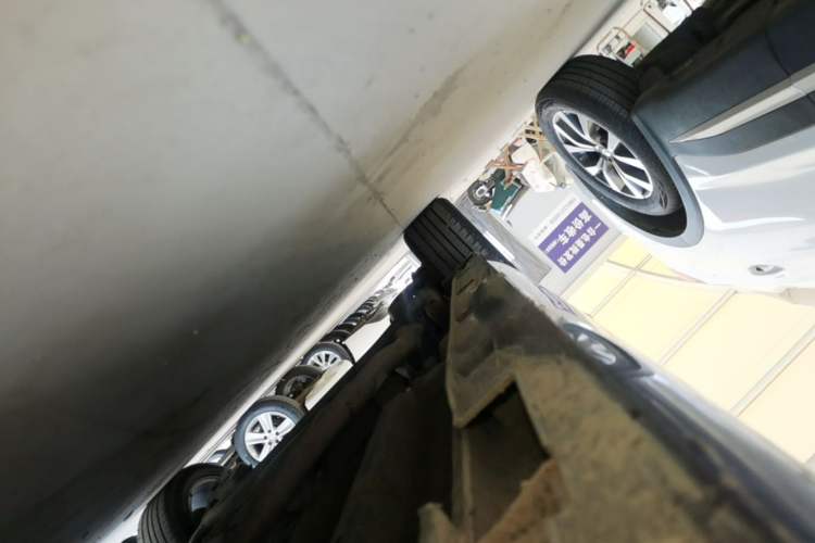 Used BYD Song MAX 2021 Upgraded Model 1.5T Automatic Luxury 7-Seater Right Side Sill