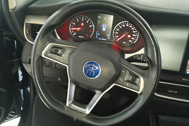 Used BYD Song MAX 2021 Upgraded Model 1.5T Automatic Luxury 6-Seater Steering Wheel