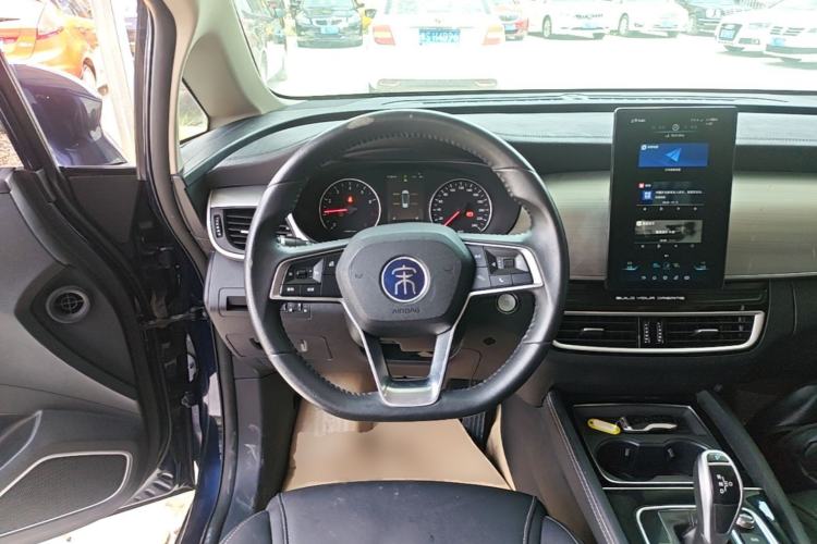 Used BYD Song MAX 2021 Upgraded Model 1.5T Automatic Luxury 6-Seater Steering Wheel