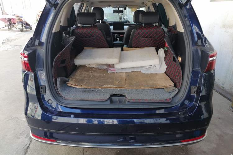 Used BYD Song MAX 2021 Upgraded Model 1.5T Automatic Prestige 6-Seater Trunk