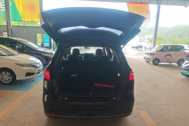Used BYD Song MAX 2021 Upgraded Model 1.5T Automatic Luxury 7-Seater Trunk