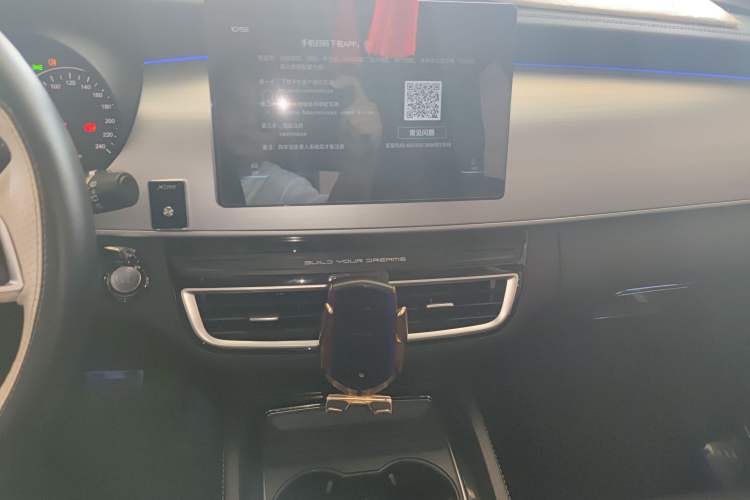 Used BYD Song MAX 2021 Upgraded Model 1.5T Automatic Luxury 7-Seater Audio And AC Panel