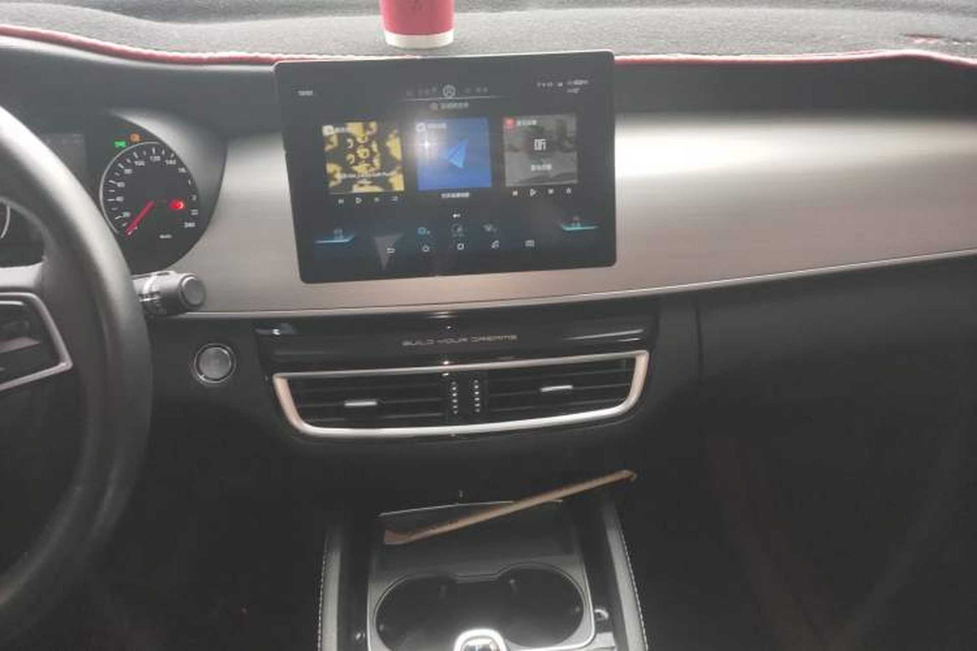 Used BYD Song MAX 2021 Upgraded Model 1.5T Automatic Luxury 7-Seater Audio And AC Panel