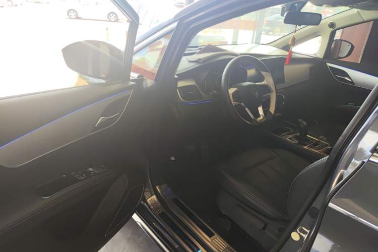 Used BYD Song MAX 2021 Upgraded Model 1.5T Automatic Luxury 7-Seater Driver Seat