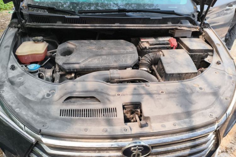 Used BYD Song MAX 2021 Upgraded Model 1.5T Automatic Luxury 7-Seater Engine Bay