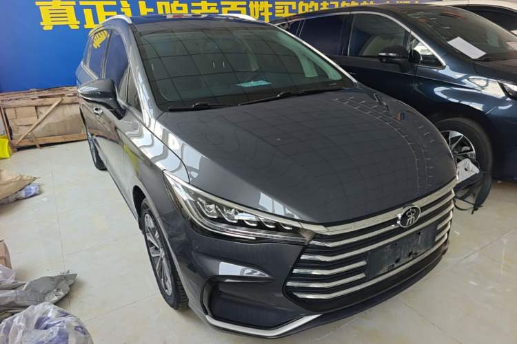 Used BYD Song MAX 2021 Upgraded Model 1.5T Automatic Luxury 7-Seater Front Right 45 Deg