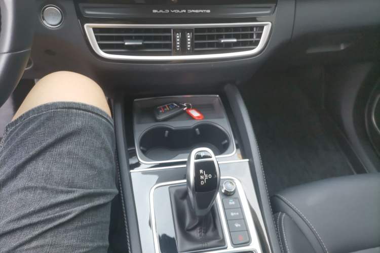 Used BYD Song MAX 2021 Upgraded Model 1.5T Automatic Luxury 7-Seater Gear Lever