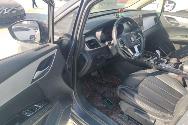 Used BYD Song MAX 2021 Upgraded Model 1.5T Automatic Luxury 7-Seater Interior 3
