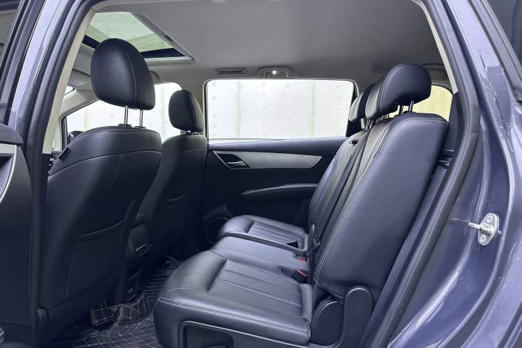 Used BYD Song MAX 2021 Upgraded Model 1.5T Automatic Luxury 7-Seater Interior 6