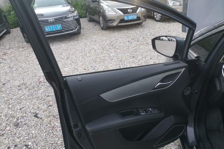 Used BYD Song MAX 2021 Upgraded Model 1.5T Automatic Luxury 7-Seater Left Front Door Interior
