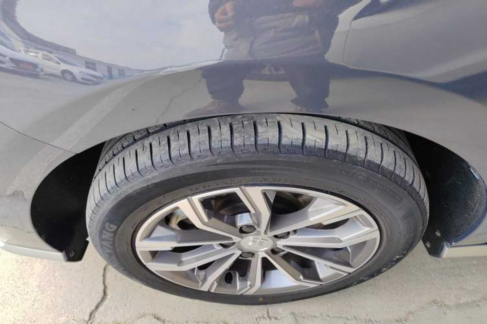 Used BYD Song MAX 2021 Upgraded Model 1.5T Automatic Luxury 7-Seater Left Front Wheel Hub