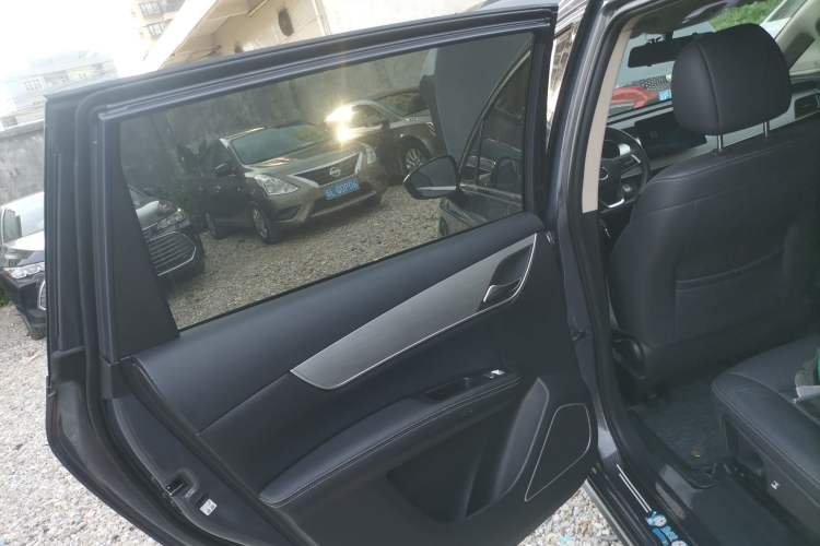 Used BYD Song MAX 2021 Upgraded Model 1.5T Automatic Luxury 7-Seater Left Rear Door Interior
