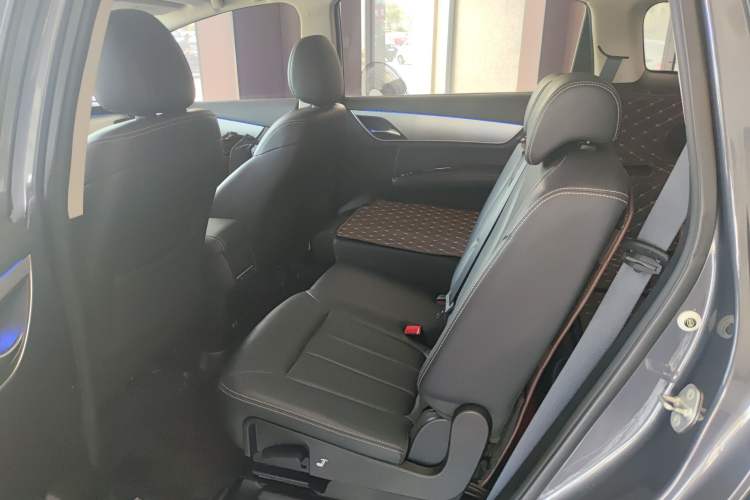 Used BYD Song MAX 2021 Upgraded Model 1.5T Automatic Luxury 7-Seater Left Rear Seat