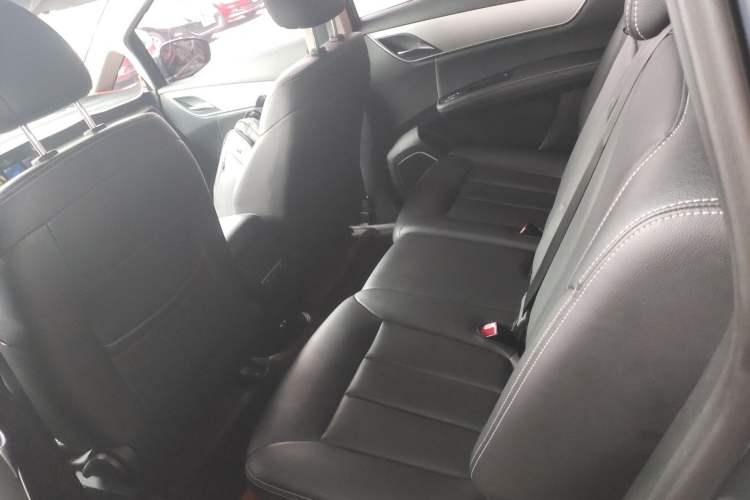 Used BYD Song MAX 2021 Upgraded Model 1.5T Automatic Luxury 7-Seater Left Rear Seat