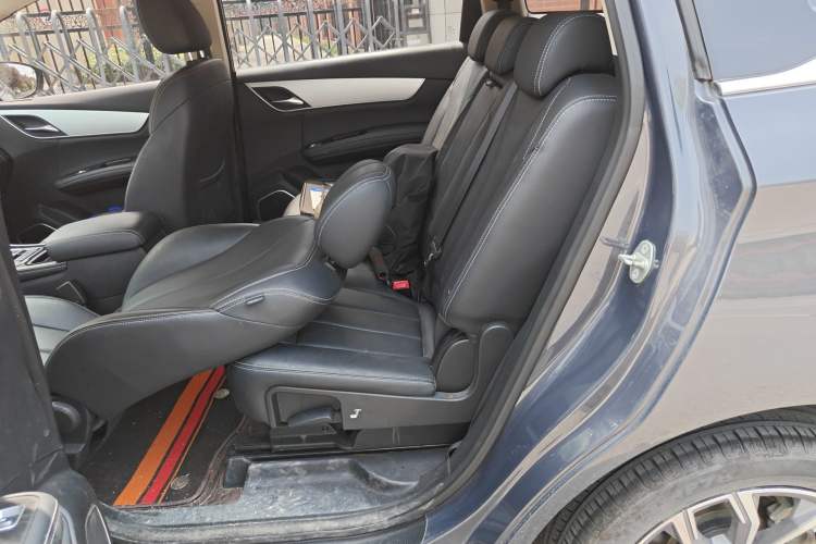 Used BYD Song MAX 2021 Upgraded Model 1.5T Automatic Luxury 7-Seater Left Rear Seat