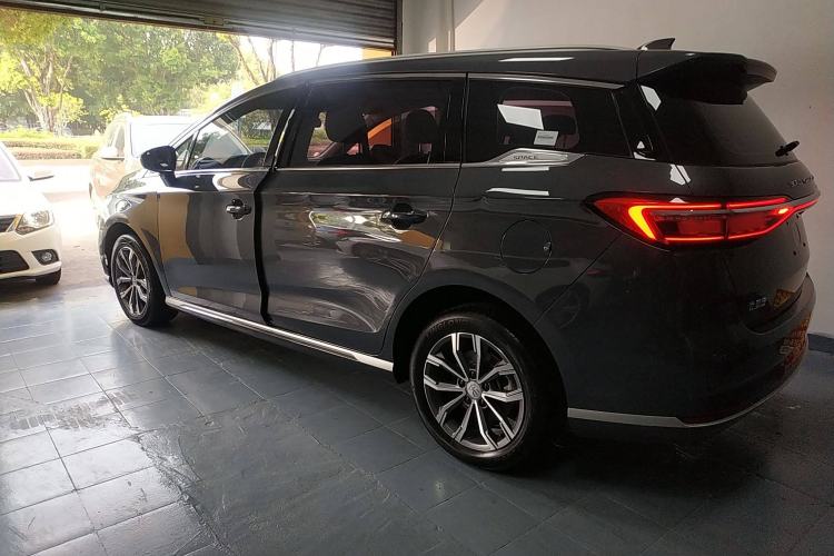 Used BYD Song MAX 2021 Upgraded Model 1.5T Automatic Luxury 7-Seater Left Side