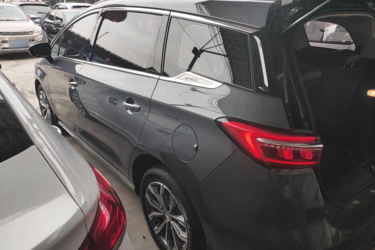 Used BYD Song MAX 2021 Upgraded Model 1.5T Automatic Luxury 7-Seater Left Side