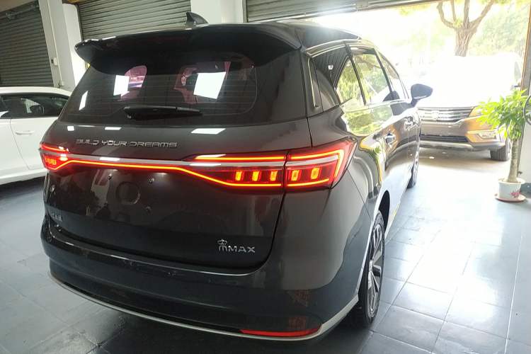 Used BYD Song MAX 2021 Upgraded Model 1.5T Automatic Luxury 7-Seater Rear Right 45 Deg