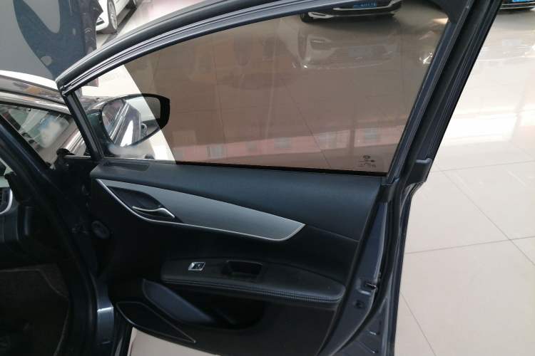 Used BYD Song MAX 2021 Upgraded Model 1.5T Automatic Luxury 7-Seater Right Front Door Interior