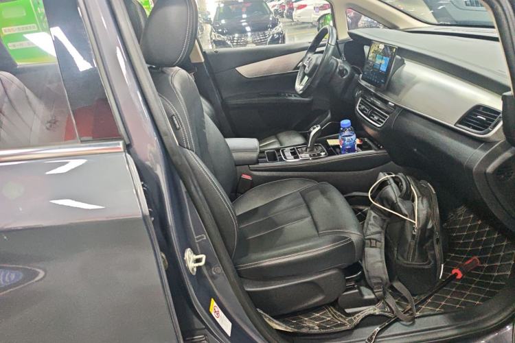 Used BYD Song MAX 2021 Upgraded Model 1.5T Automatic Luxury 7-Seater Right Front Seat
