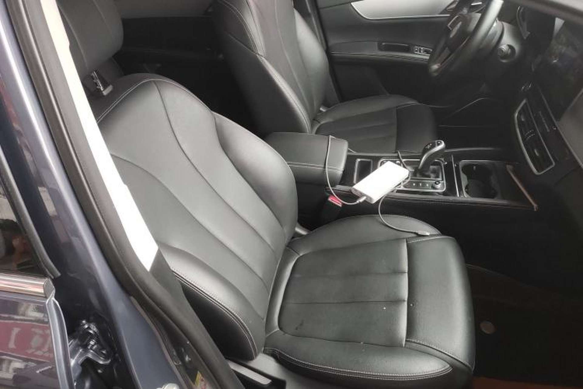 Used BYD Song MAX 2021 Upgraded Model 1.5T Automatic Luxury 7-Seater Right Front Seat