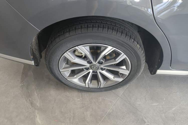 Used BYD Song MAX 2021 Upgraded Model 1.5T Automatic Luxury 7-Seater Right Rear Wheel Hub
