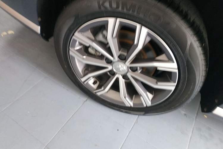 Used BYD Song MAX 2021 Upgraded Model 1.5T Automatic Luxury 7-Seater Right Rear Wheel Hub