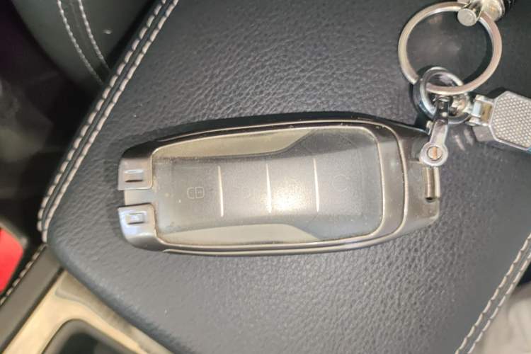 Used BYD Song MAX 2021 Upgraded Model 1.5T Automatic Luxury 7-Seater Vehicle Key