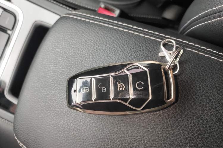 Used BYD Song MAX 2021 Upgraded Model 1.5T Automatic Luxury 7-Seater Vehicle Key